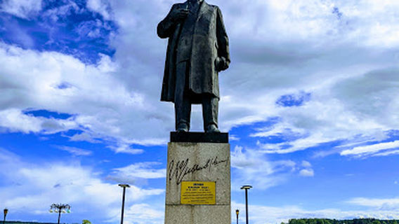 Lenin monument