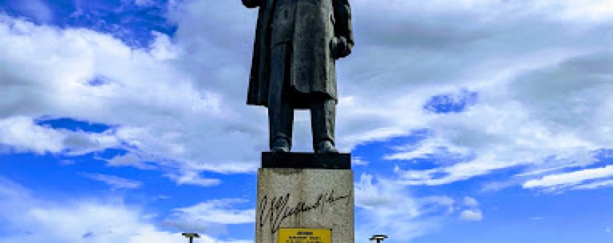 Памятник В.И. Ленину
