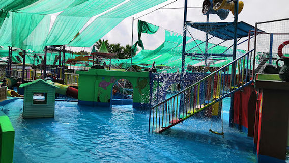 Kubang Gajah Waterpark