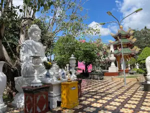Chùa Thái Sơn núi Cậu
