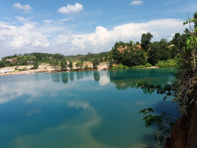 Danau Buatan Air Batu