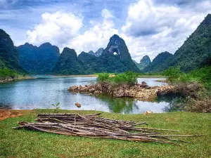 Thung lũng Núi Thủng Nà Ma (Tuyệt Tình Cốc)
