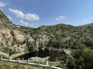 Dahna Falls