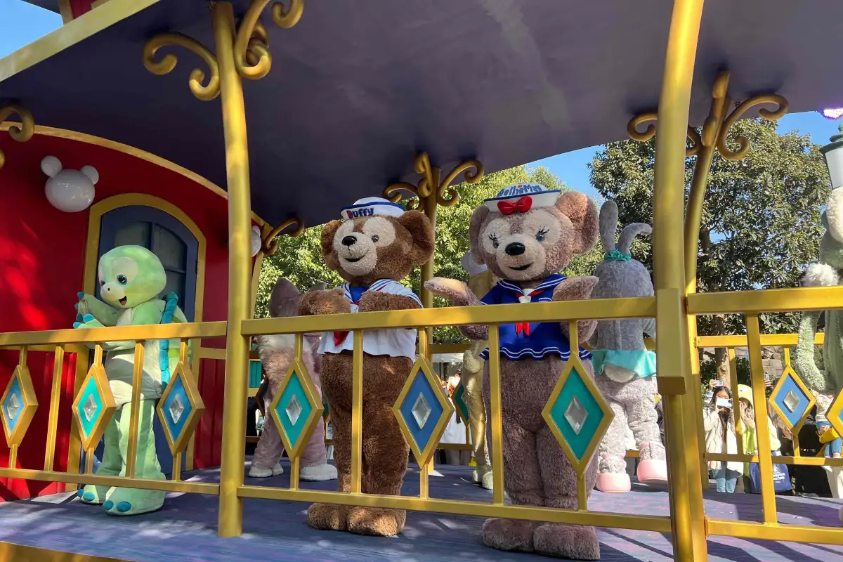 Shanghai Disneyland Transportation Guide for Canadian Travellers