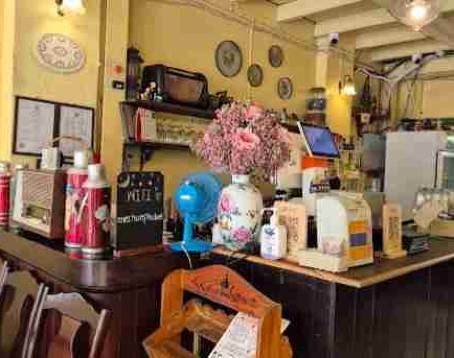 One Chun Cafe & Restaurant