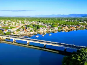 Histórica Ponte Quebrada Sobre O Rio São João