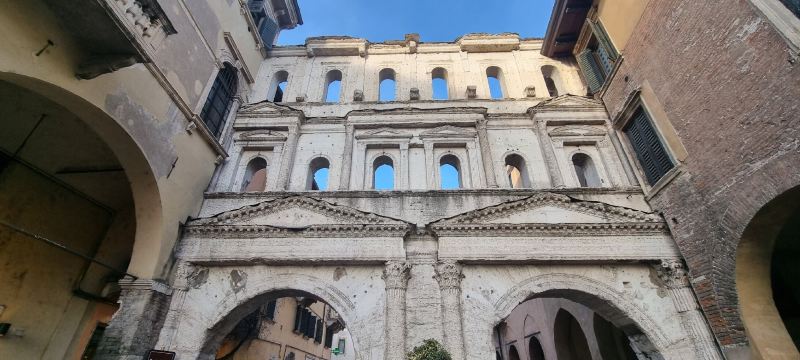 Porta dei Borsari