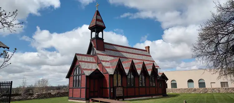 Hotels in der Nähe von Camp Hancock State Historic Site