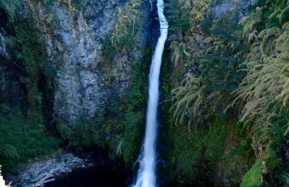 拉安戈斯圖拉鎮