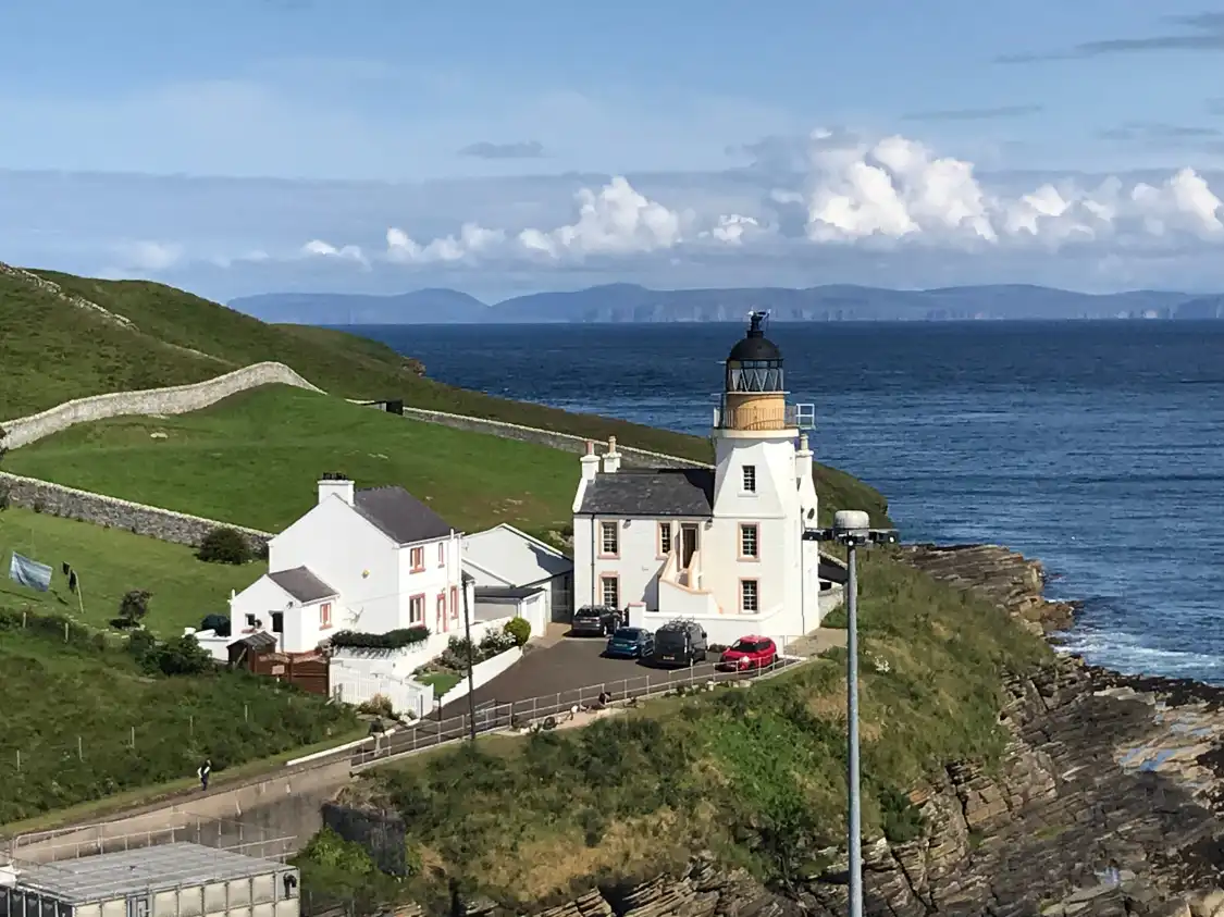 Hotels near Holborn Head lighthouse