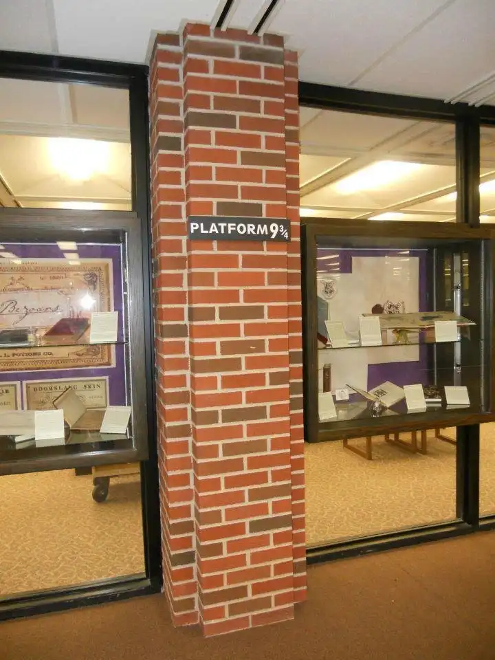 Hotels near University of Iowa Libraries Special Collections & Archives
