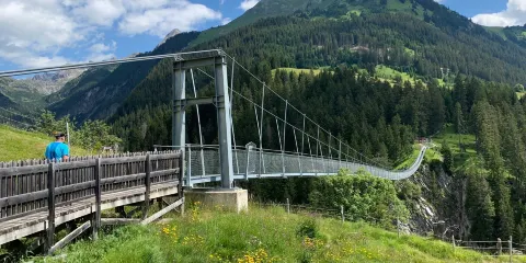 Die Holzgauer Haengebruecke
