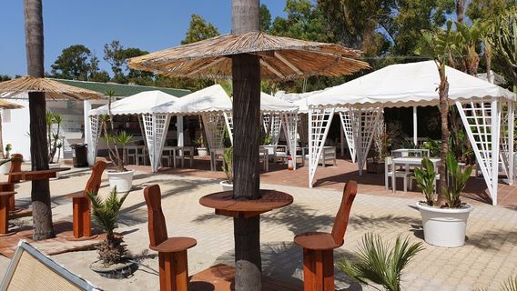 Fontane Bianche Beach