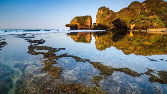 Siung Beach