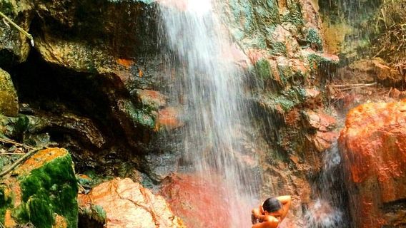 Sapphire Falls & Jungle Spa Hike