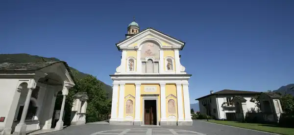 Hotels in Losone