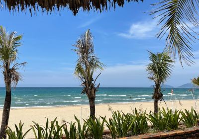 Lang Co Beach