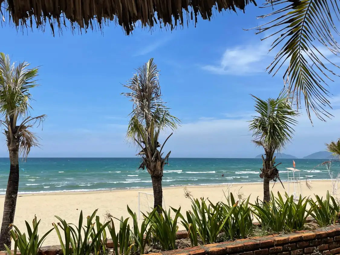 Hotels near Lang Co Beach