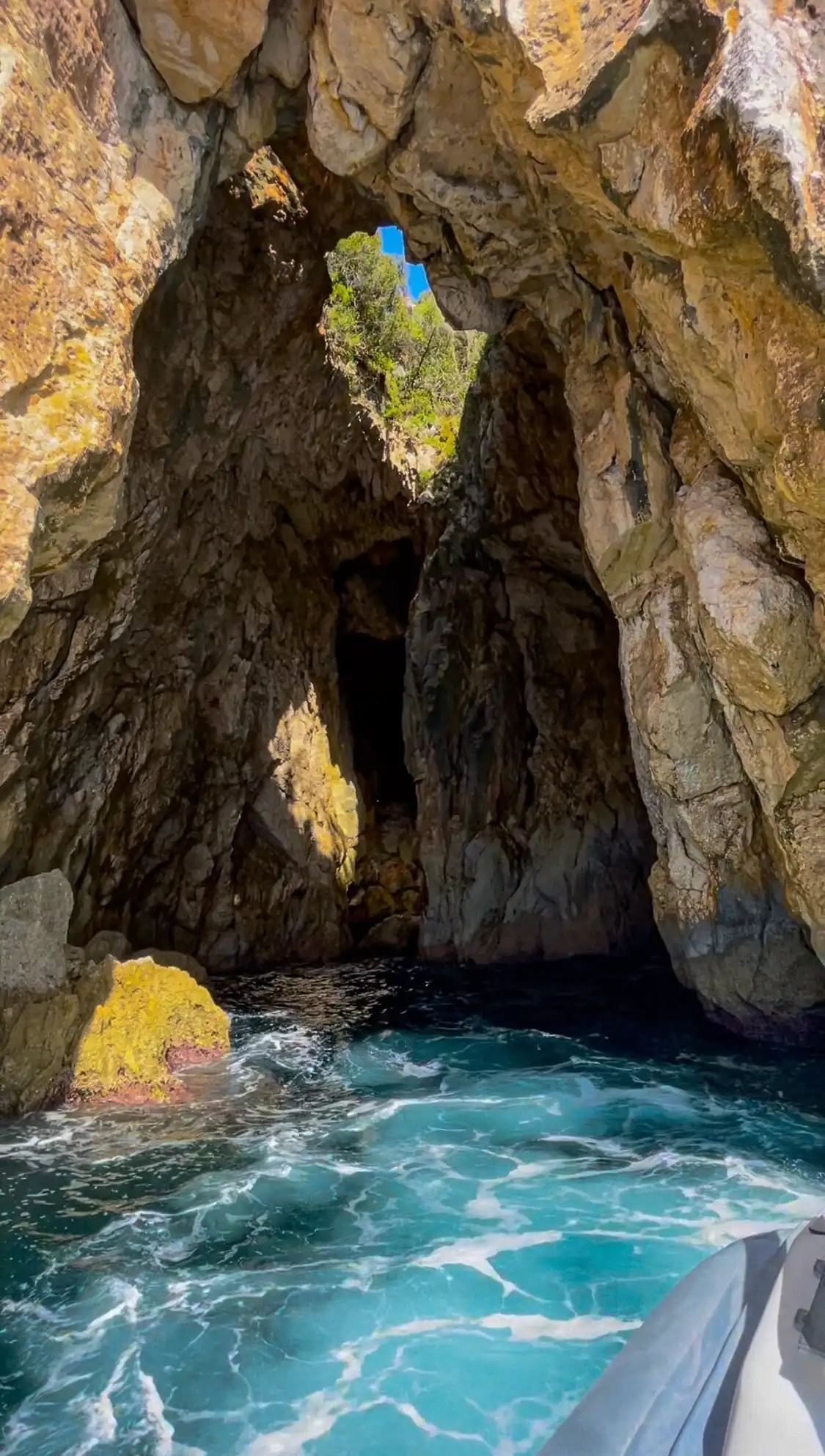 Hotels near Pirate's Cave