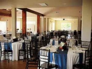 Whispering Oaks Vineyard