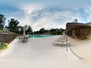 Pinewood Country Club