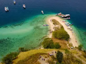 Kelor Island Beach and Mountain Trekking