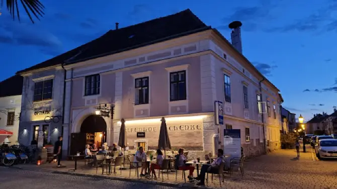 Elfenhof Vinothek & Weinbar