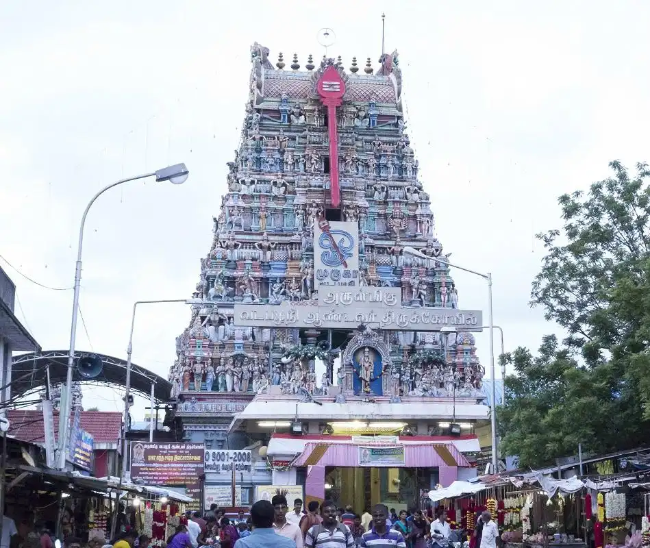 Hotels near Arulmigu Vadapalani Murugan Temple
