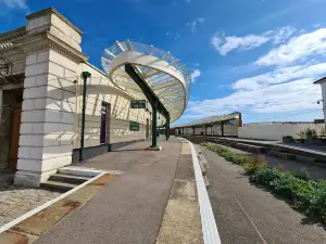 Folkestone Harbour Arm