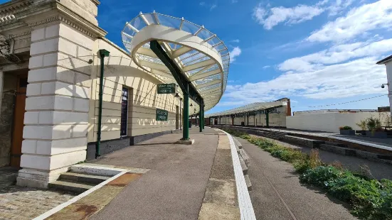 Folkestone Harbour Arm