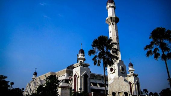 Masjid Agung At-Tin