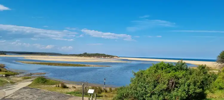 Hotels in Toorloo Arm