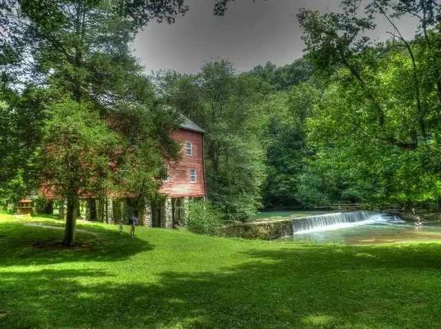 Hotels in Fentress County
