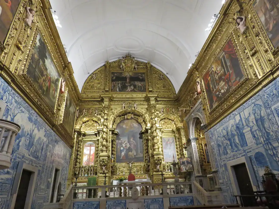 Hotels near Igreja de Misericordia