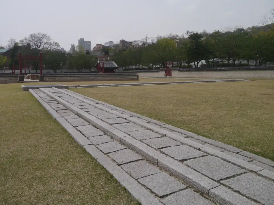 5_Sajik Park