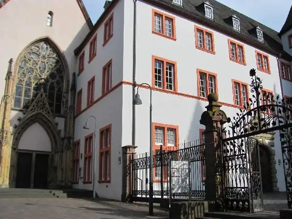 Hotels near Bischoefliches Priesterseminar