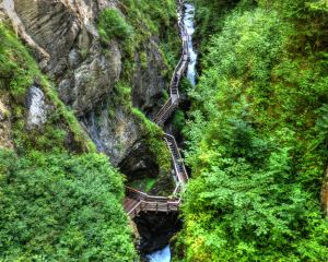 香港-卡普倫 機票酒店 自由行