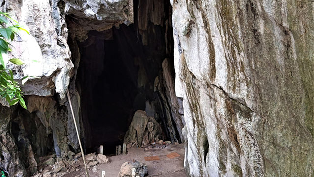 Phnom Chhngok Cave