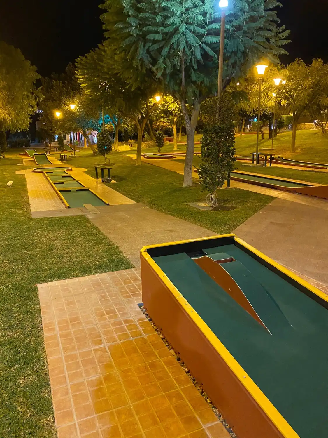 Hotels near Hellas Mini Golf