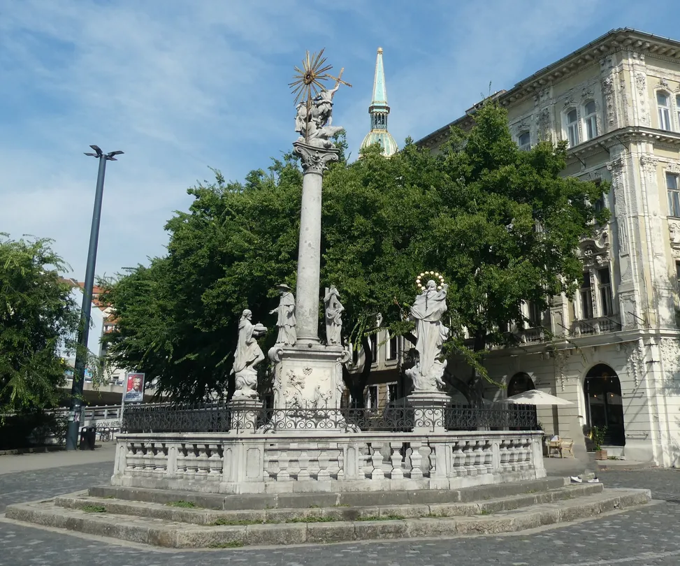 3_Holy Trinity Column