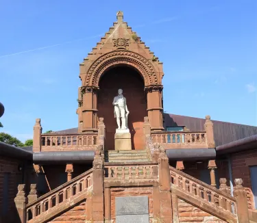 Burns Monument
