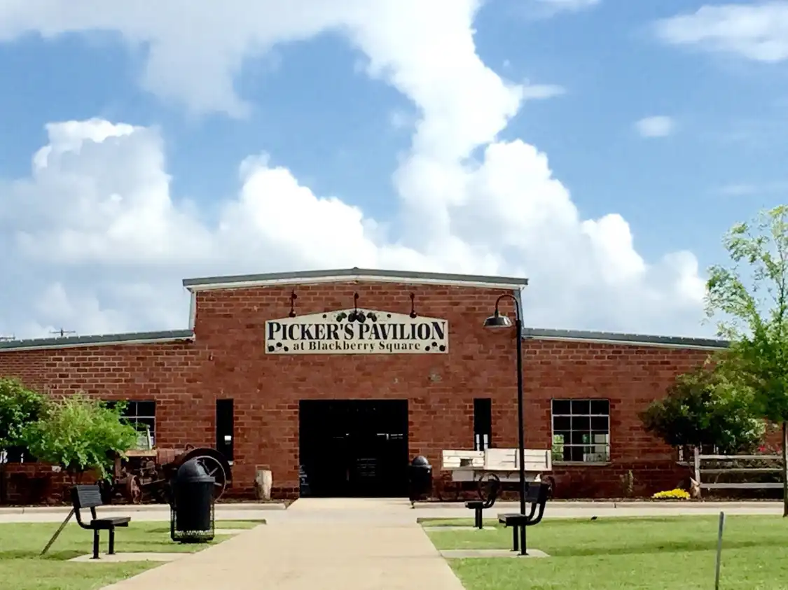 Hotels near Pickers Pavilion