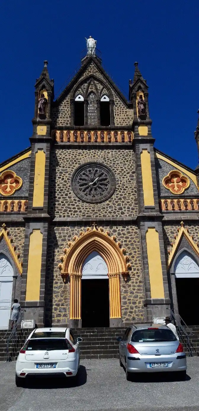 Отели рядом с достопримечательностью «Our Lady of Deliverance»