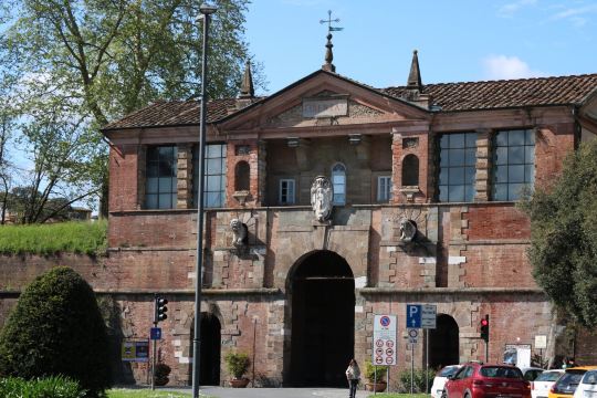 Porta San Pietro