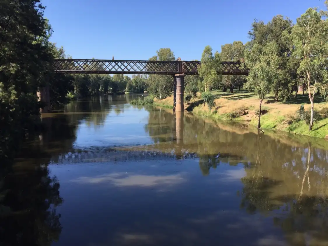 Hotels near Maquarie River