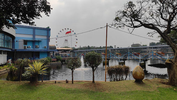 Taman Akuarium Air Tawar TMII