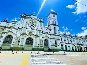 Bolívar Plaza