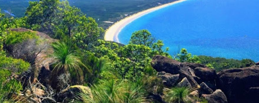 Hinchinbrook Lookout