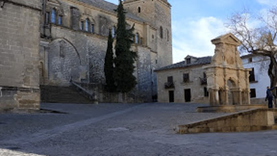 Paseo de las Murallas de Baeza