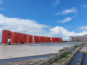 PANTAI MANAKARRA